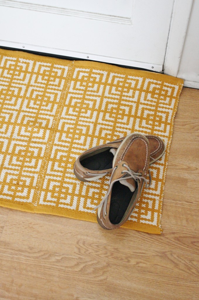 DIY rug made from placemats | yellow spool